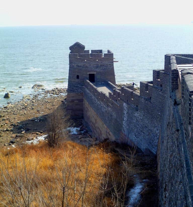 Inicio de la gran Muralla China en la costa de Qinghuandao