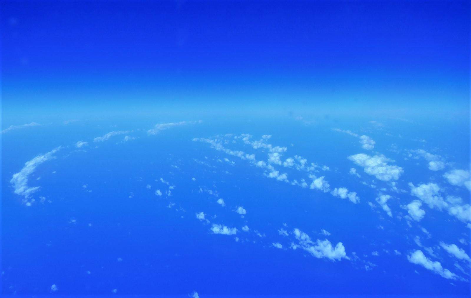 Horizonte terráqueo sobre el Pacífico