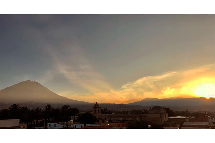 Amanecer en “El Misti”