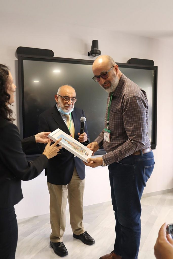 Sr. Khalid de Yashfine International, distribuidor de Biovet en Libia
